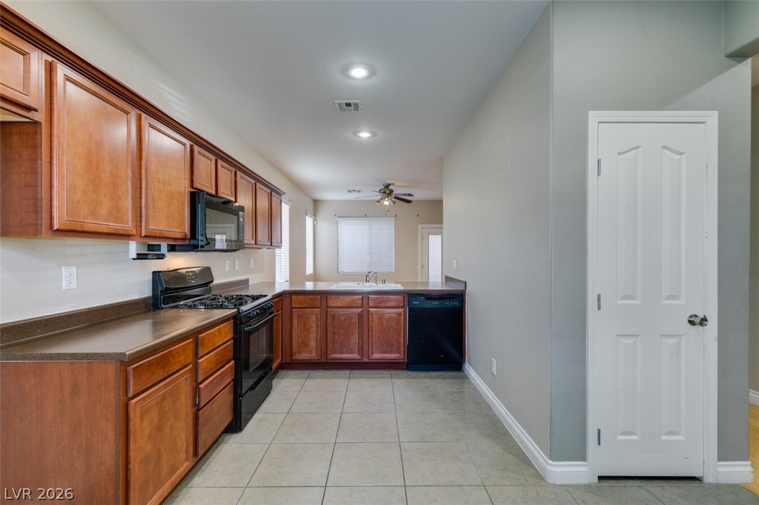 169 Almond Ridge Place Henderson, NV 89015 - Photo 18 of 32 Gallery Image 18