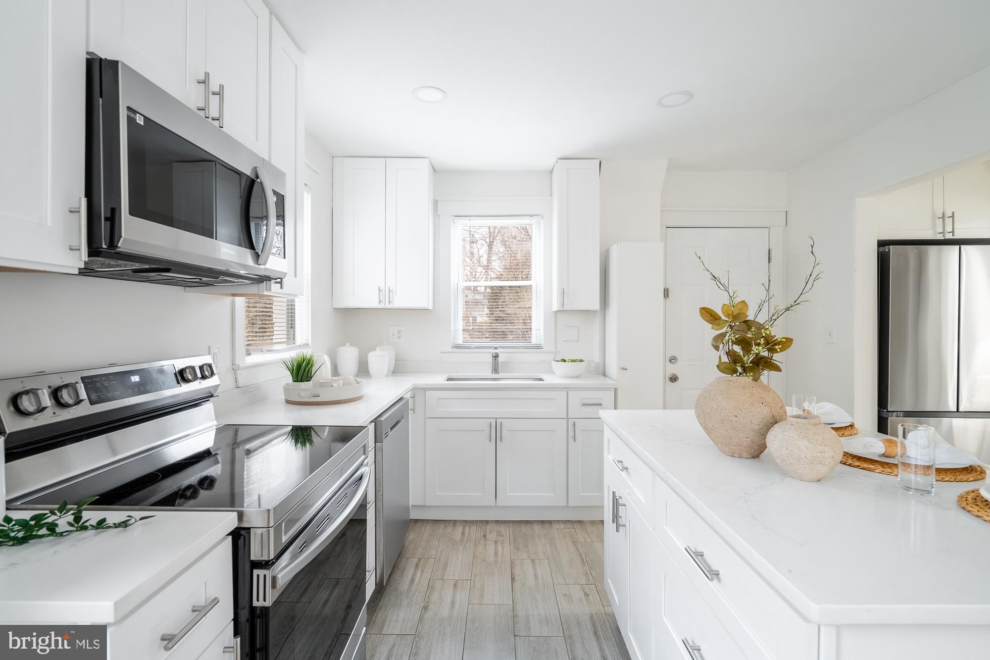 8705 Bradford Road Silver Spring, MD 20901 - Photo 15 of 35 1st Floor - Kitchen