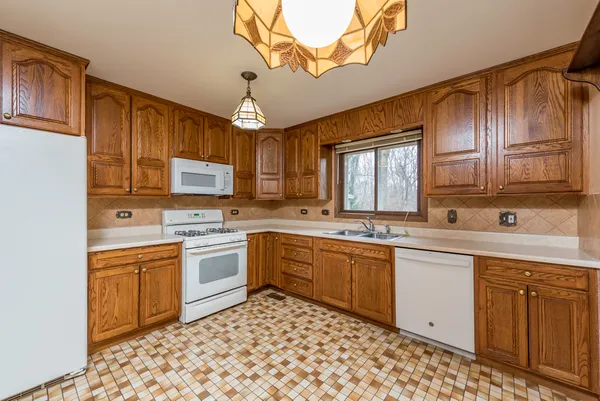 $419,900 | 9743 West 16th Street, Zion, IL 60099