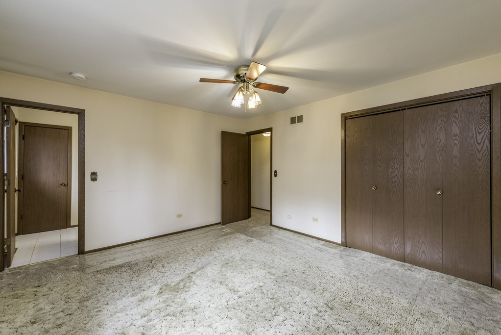 9743 West 16th Street Zion, IL 60099 - Photo 15 of 42