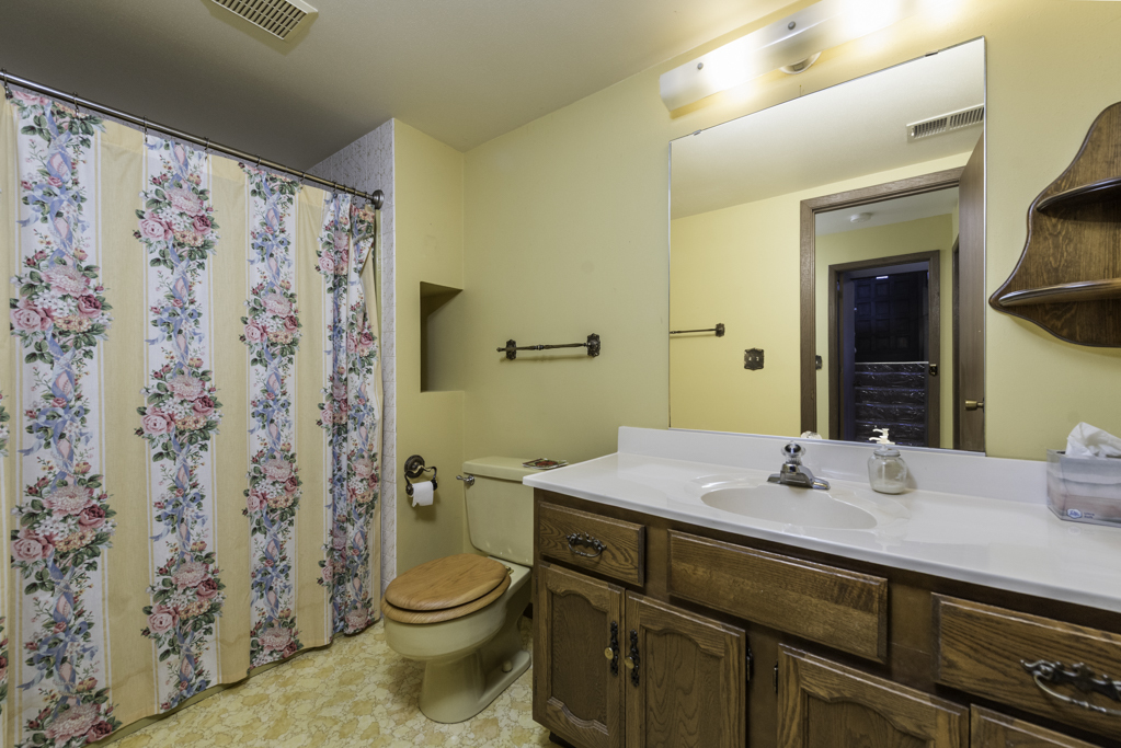 9743 West 16th Street Zion, IL 60099 - Photo 17 of 42