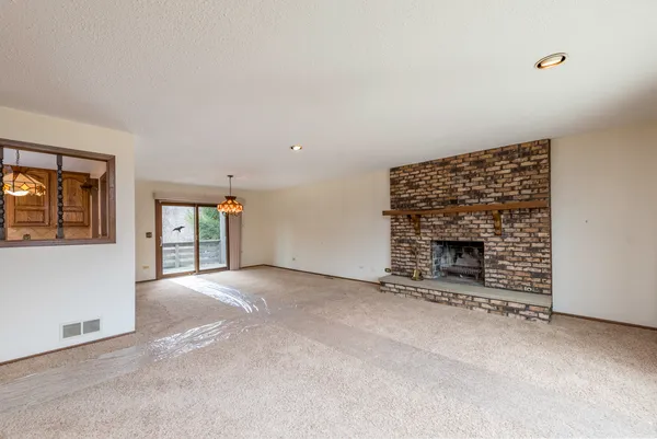 $419,900 | 9743 West 16th Street, Zion, IL 60099