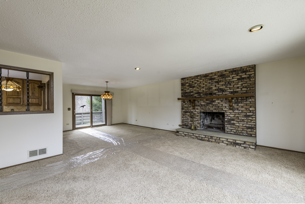 9743 West 16th Street Zion, IL 60099 - Photo 3 of 42