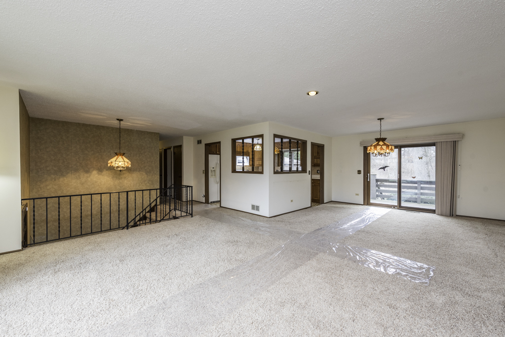 9743 West 16th Street Zion, IL 60099 - Photo 4 of 42
