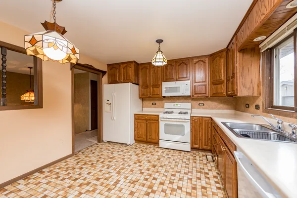 $419,900 | 9743 West 16th Street, Zion, IL 60099