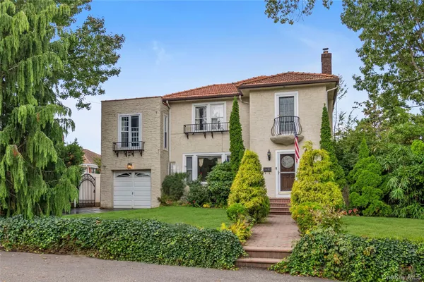 $1,739,000 | 14-84 164th Street | Beechhurst