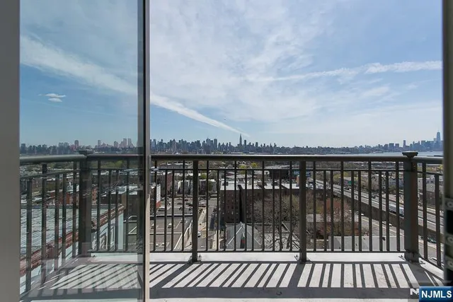 $3,500 | 3312 Hudson Avenue, Unit 10J, Union City, NJ 07087