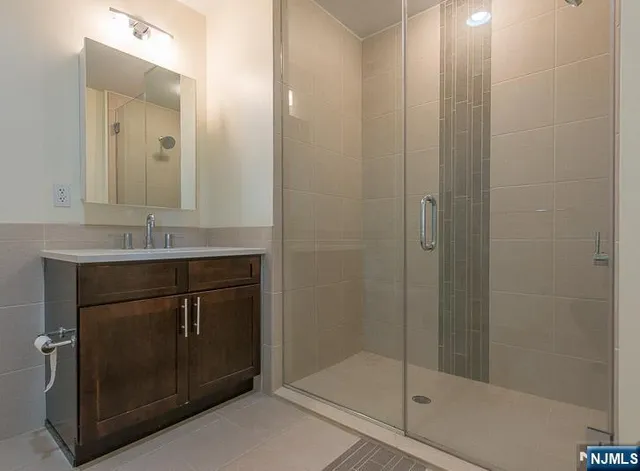 $3,500 | 3312 Hudson Avenue, Unit 10J, Union City, NJ 07087