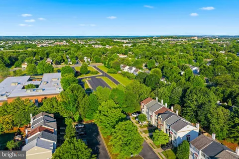 $559,999 | 345 Barnfield Square Northeast, Leesburg, VA 20176