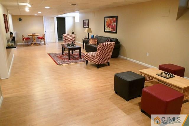 25 Parkview Road Cranbury, NJ 08512 - Photo 23 of 25 Gallery Image 23