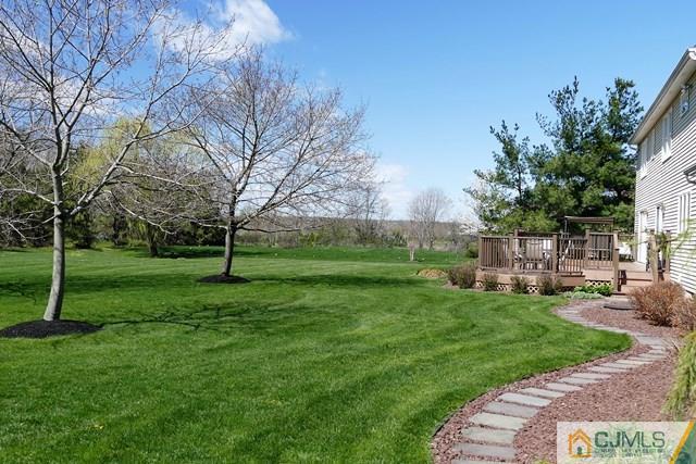 25 Parkview Road Cranbury, NJ 08512 - Photo 24 of 25 Gallery Image 24