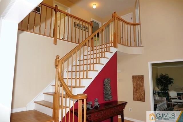 25 Parkview Road Cranbury, NJ 08512 - Photo 4 of 25 Gallery Image 4