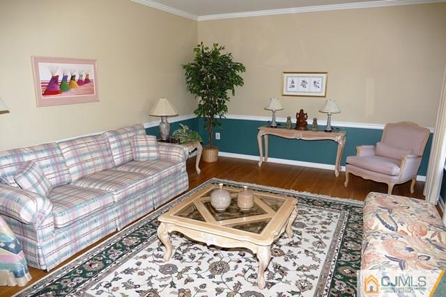 25 Parkview Road Cranbury, NJ 08512 - Photo 6 of 25 Gallery Image 6