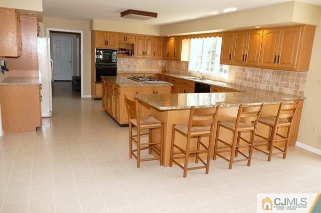25 Parkview Road Cranbury, NJ 08512 - Photo 9 of 25 Gallery Image 9
