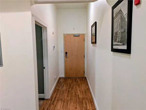 $1,300 | 220 West Market Street, Unit 311, Greensboro, NC 27401