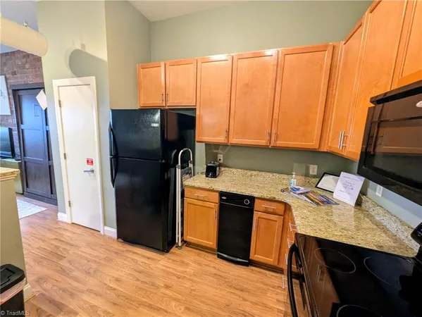 $1,300 | 220 West Market Street, Unit 311, Greensboro, NC 27401