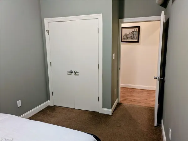 $1,300 | 220 West Market Street, Unit 311, Greensboro, NC 27401