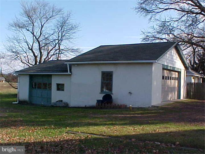 29 Middletown Road Media, PA 19063 - Photo 3 of 23 Gallery Image 3