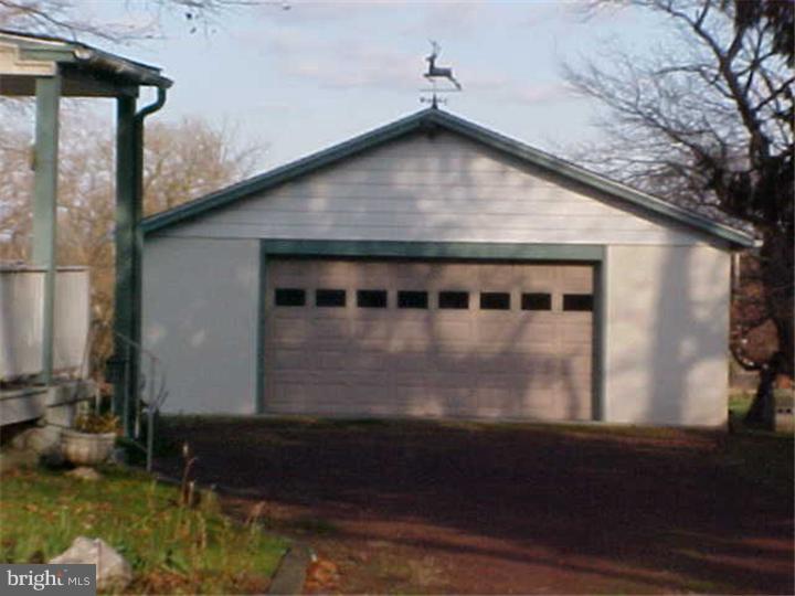 29 Middletown Road Media, PA 19063 - Photo 4 of 23 Gallery Image 4