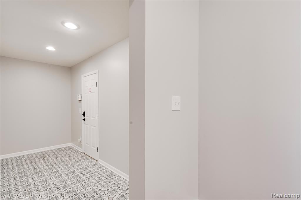 2042 Town Center Road Canton, MI 48188 - Photo 29 of 79 Gallery Image 29