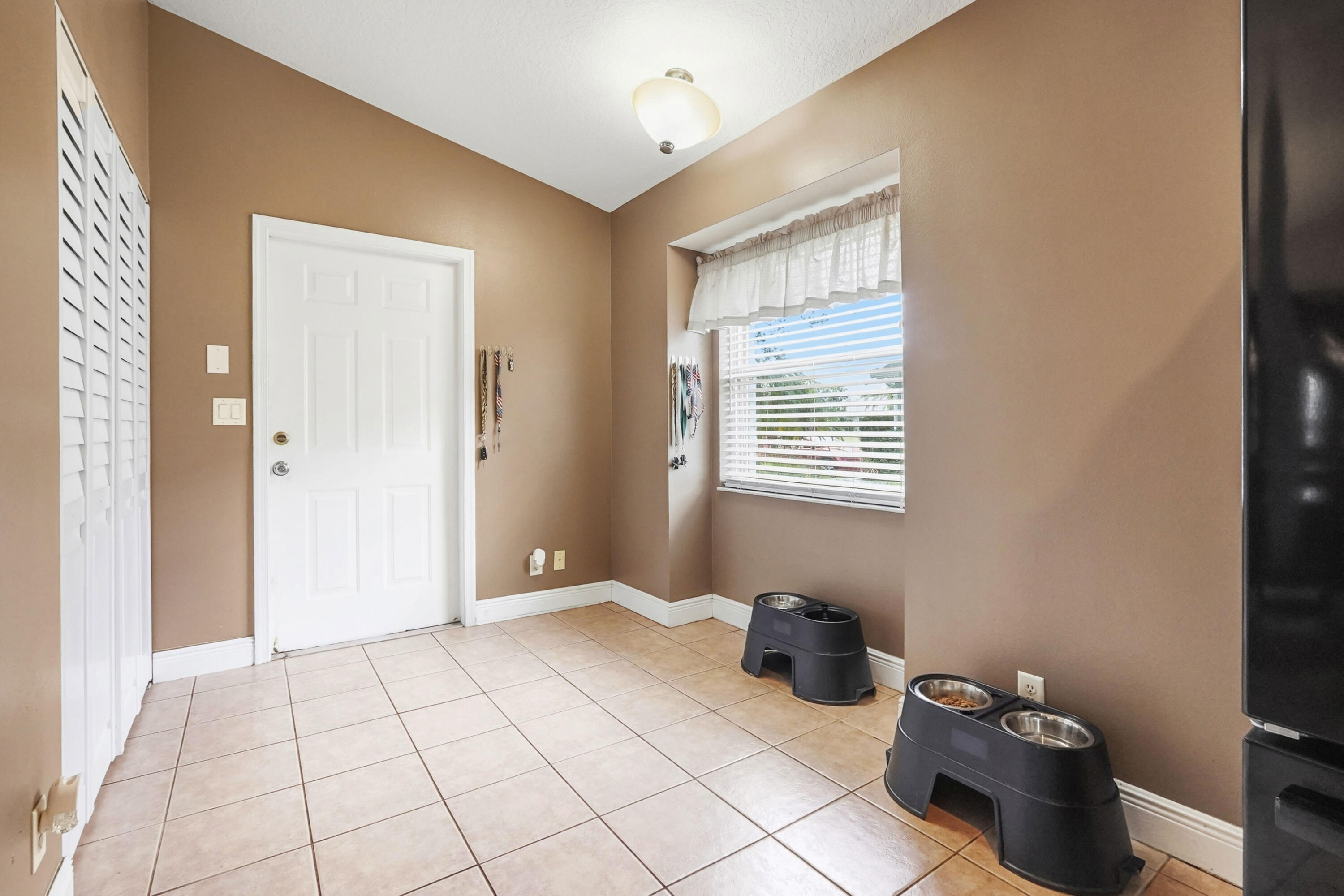 2705 Southwest Riviera Road Stuart, FL 34997 - Photo 14 of 43 15 Kitchen 05