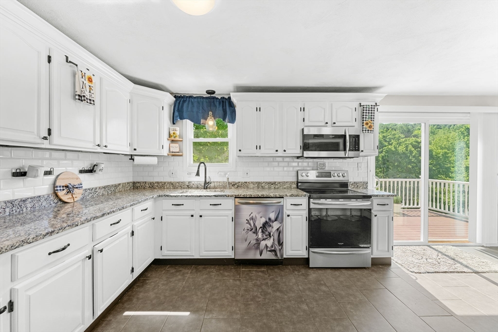 15 Old Farm Road Spencer, MA 01562 - Photo 11 of 42