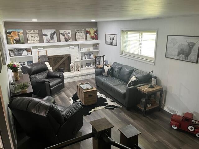 6759 Winchester Road Northwest Carroll, OH 43112 - Photo 22 of 29 family room