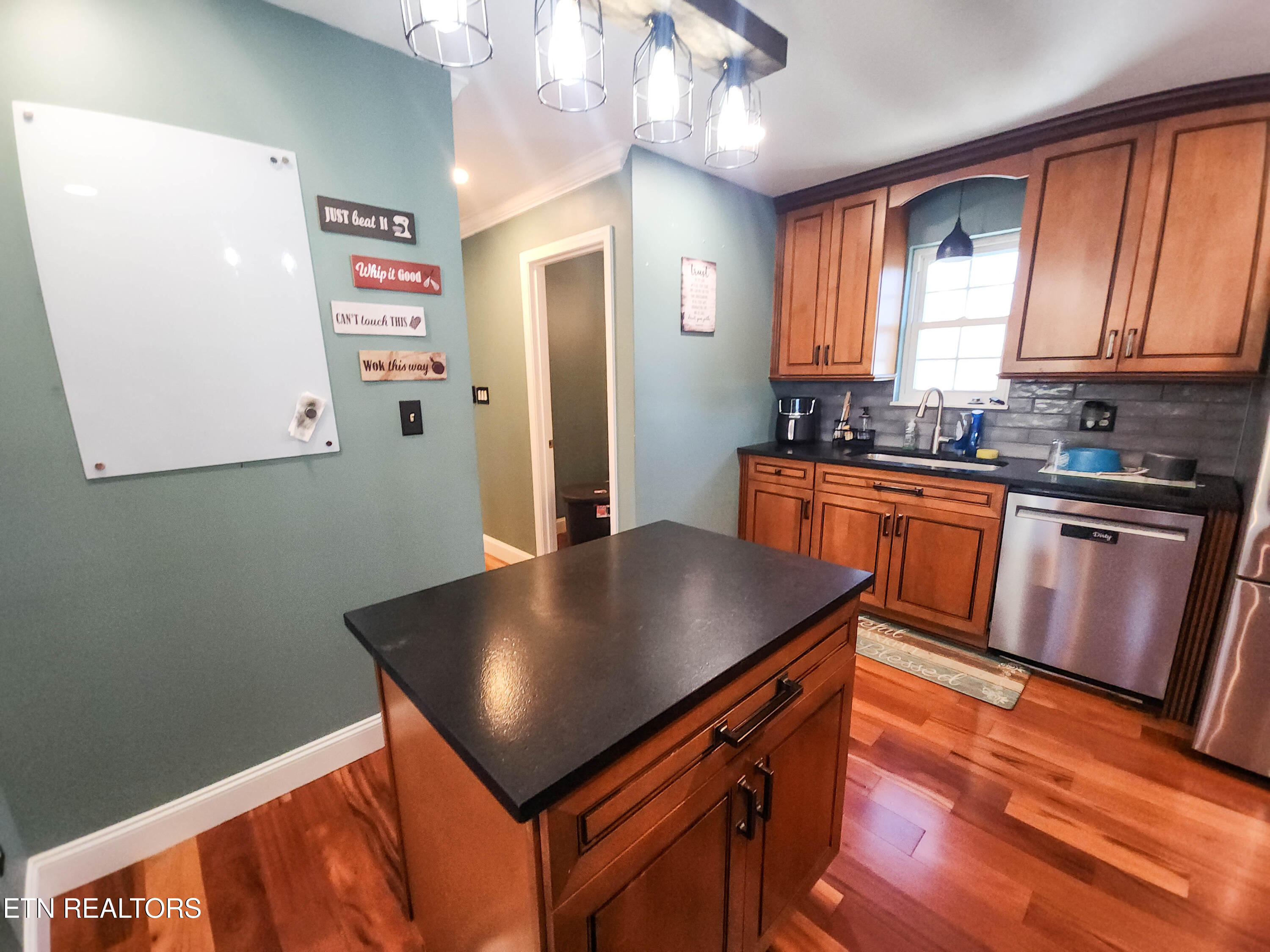 408 East Mountain View Road Corryton, TN 37721 - Photo 11 of 57 mtn view 13