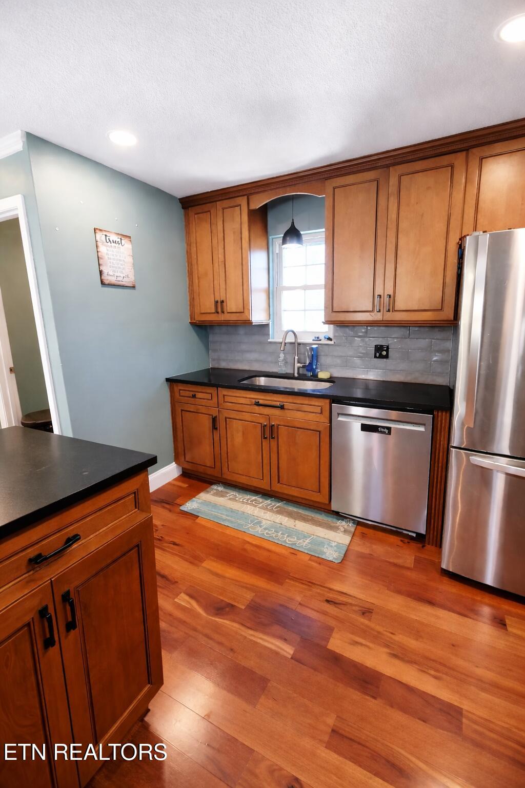 408 East Mountain View Road Corryton, TN 37721 - Photo 12 of 47 1000039289