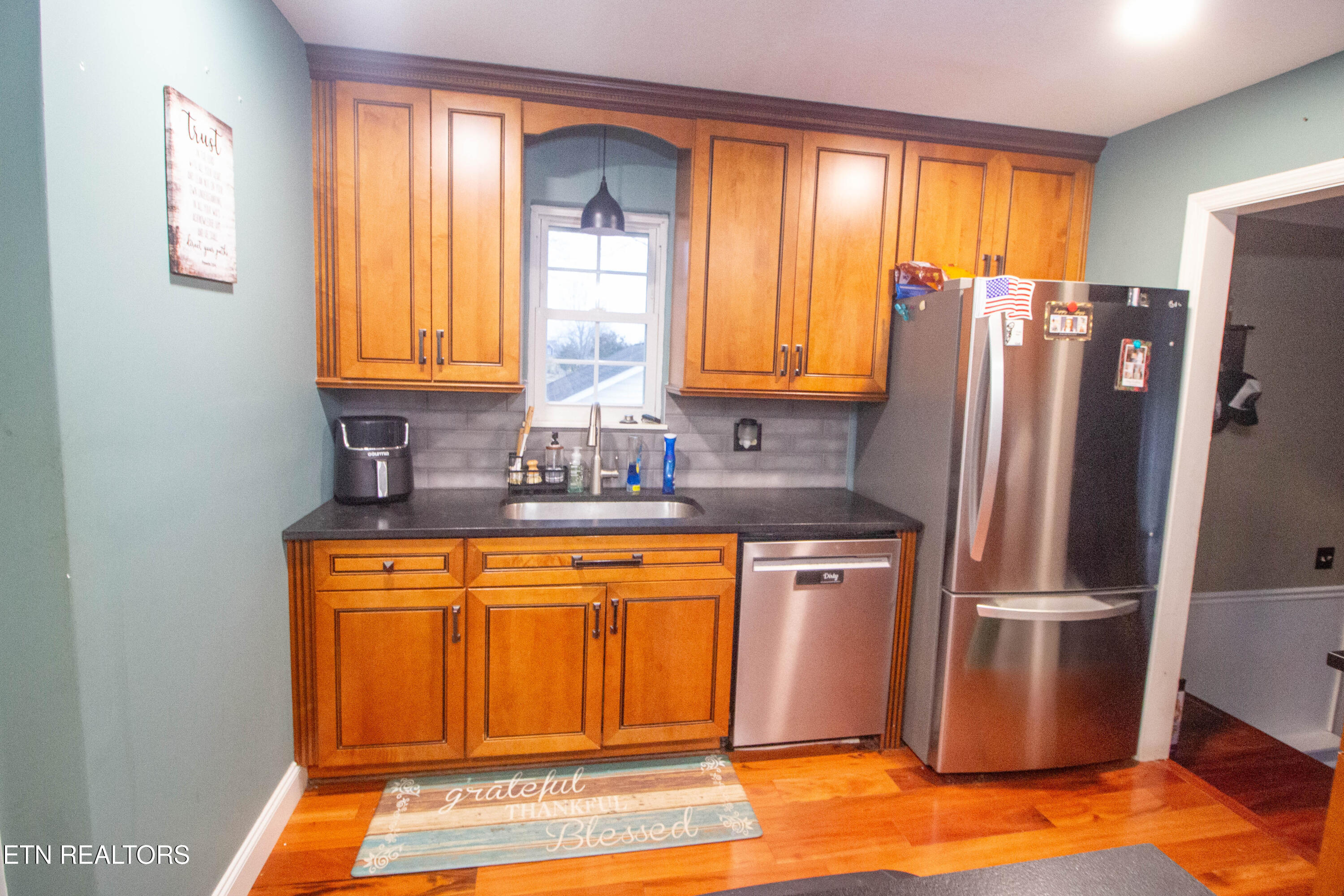 408 East Mountain View Road Corryton, TN 37721 - Photo 13 of 57 IMG_9123