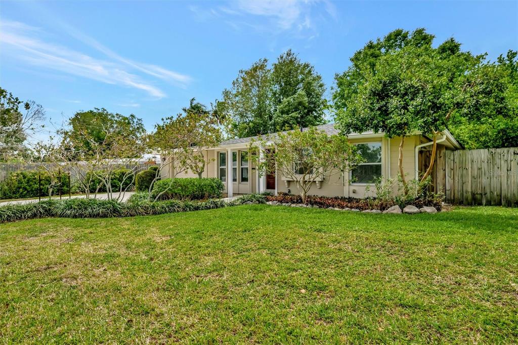 4478 Coco Ridge Circle Sarasota, FL 34233 - Photo 84 of 85 Gallery Image 84