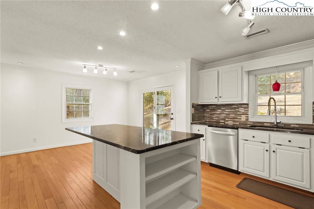 260 Laurel Gap Ridge Boone, NC 28607 - Photo 13 of 36