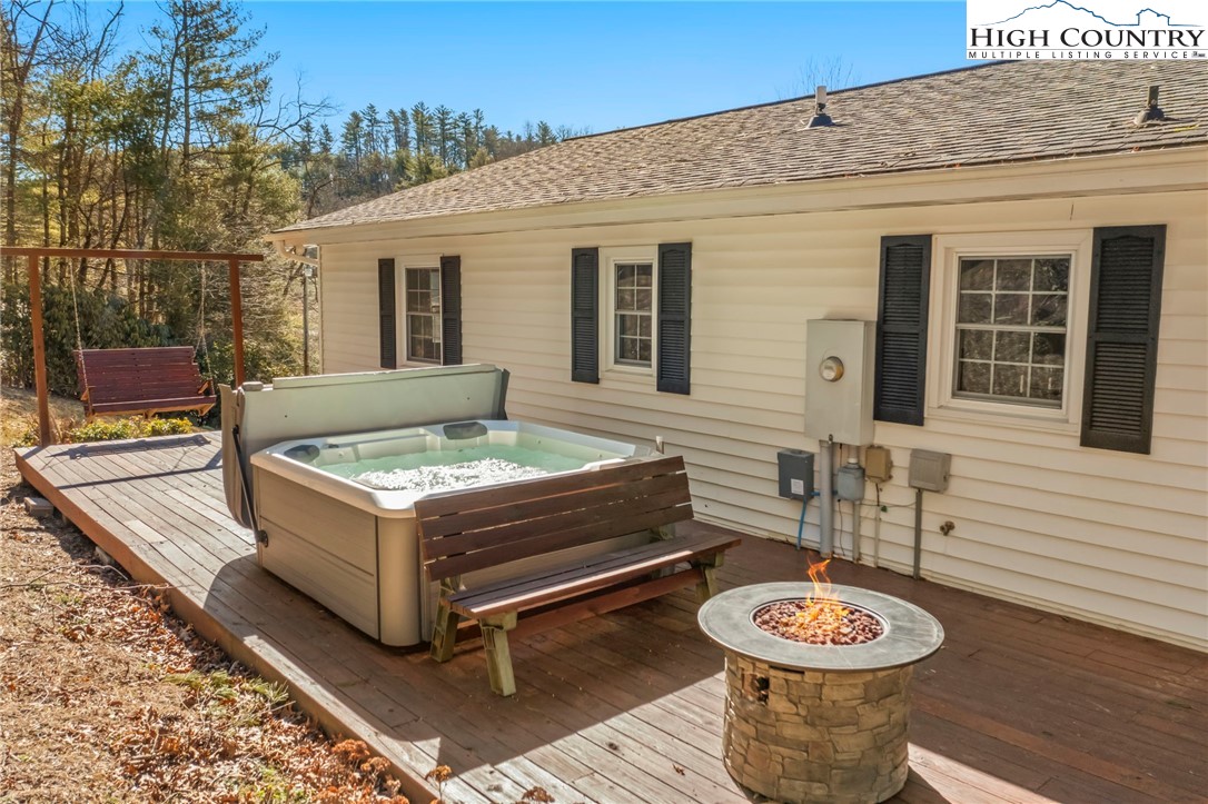 260 Laurel Gap Ridge Boone, NC 28607 - Photo 8 of 36