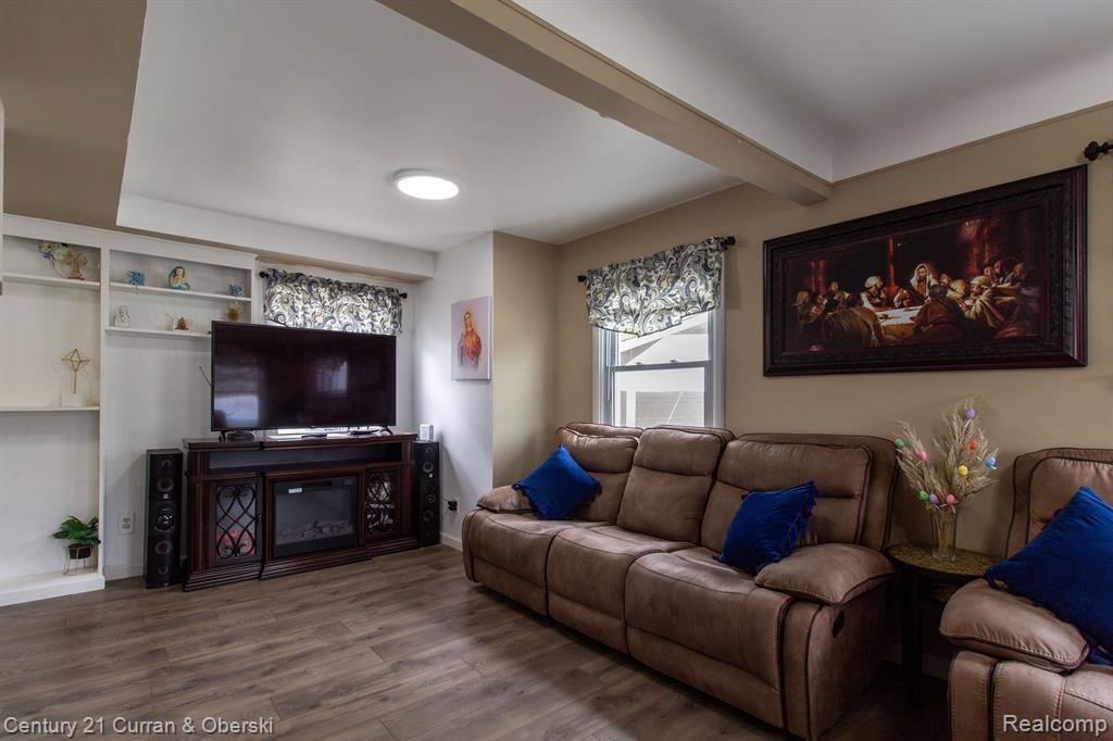 7627 Inkster Road Westland, MI 48185 - Photo 5 of 24
