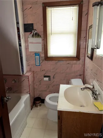 $165,900 | 197 Hastings Avenue, Buffalo, NY 14215