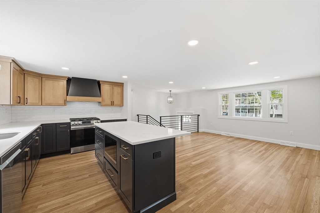 44 Wildbrook Road Billerica, MA 01821 - Photo 5 of 40