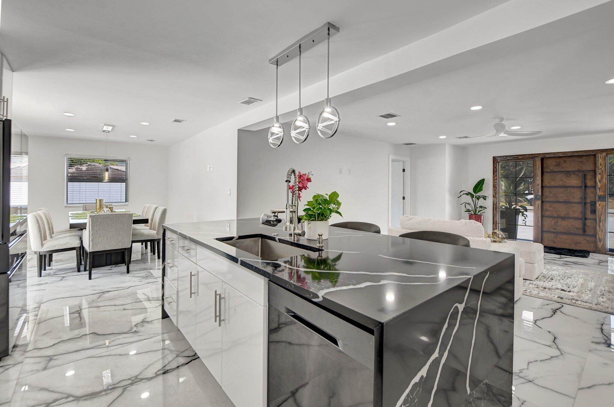 1001 West Palmetto Park Road Boca Raton, FL 33486 - Photo 9 of 48 Stylish Fixtures