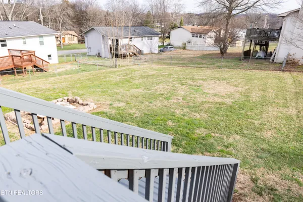 $2,325 | 716 North Whispering Oak Circle, Powell, TN 37849