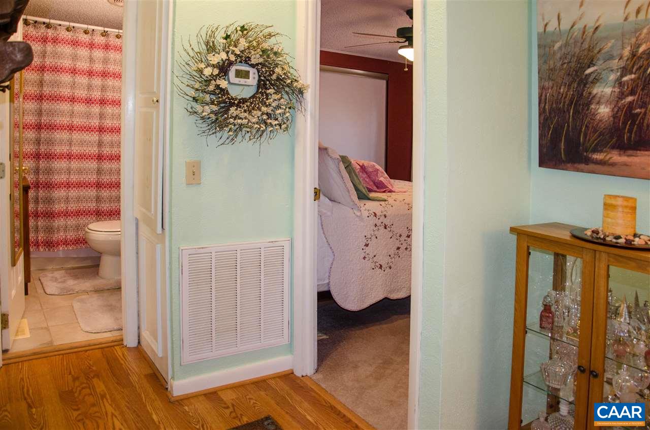 3919 Firehouse Road Howardsville, VA 24562 - Photo 32 of 49