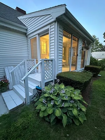 $1,295,000 | 48 Concord Avenue, Belmont, MA 02478