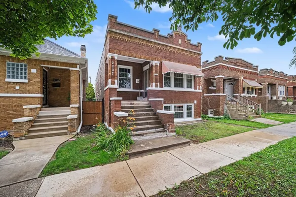 $349,900 | 2707 South Harvey Avenue, Berwyn, IL 60402