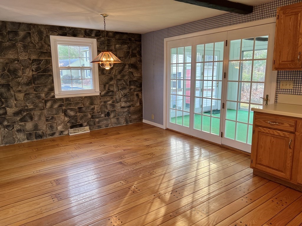 43 Fairview Street Holliston, MA 01746 - Photo 6 of 27