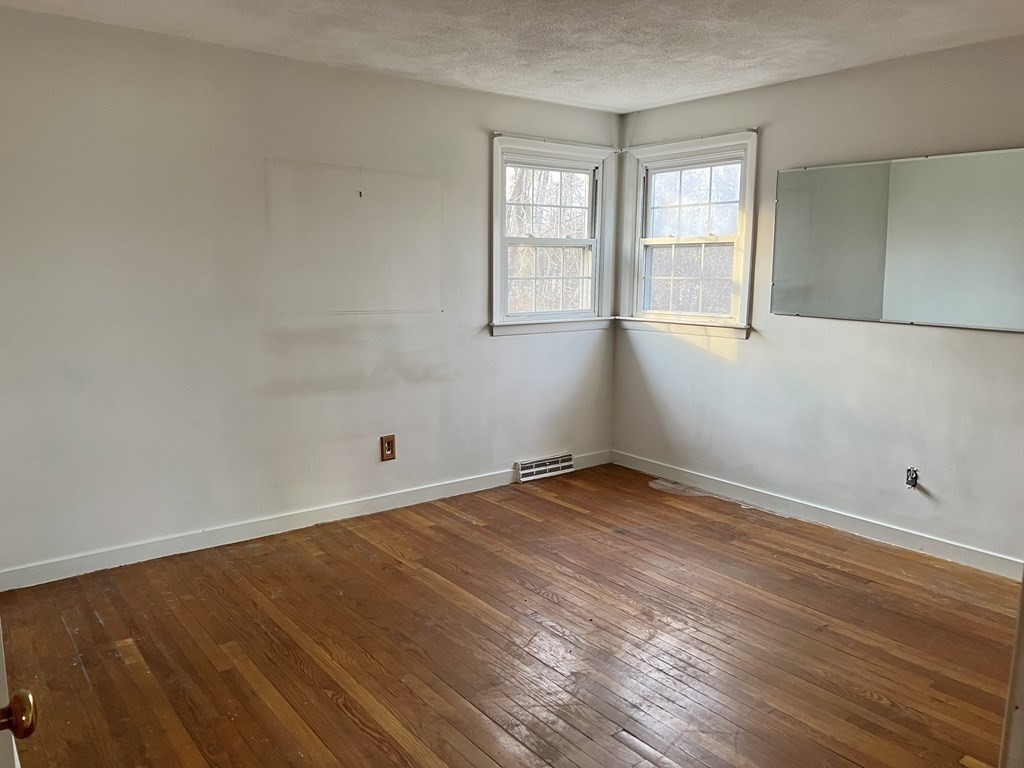 43 Fairview Street Holliston, MA 01746 - Photo 9 of 27