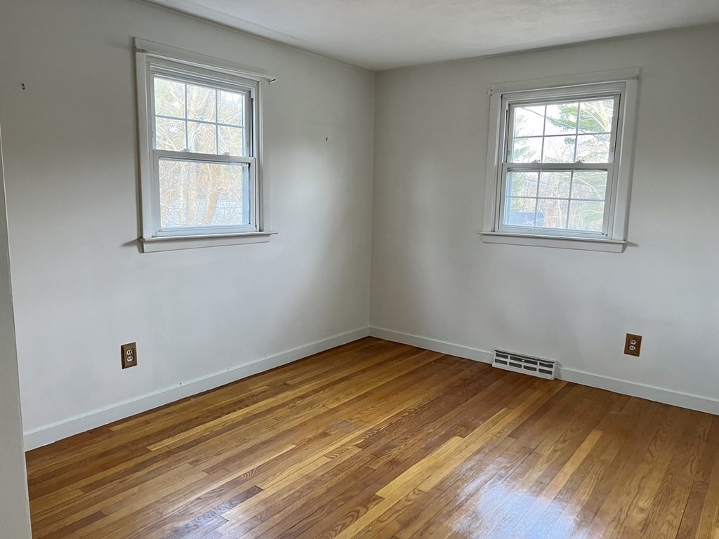 43 Fairview Street Holliston, MA 01746 - Photo 10 of 27