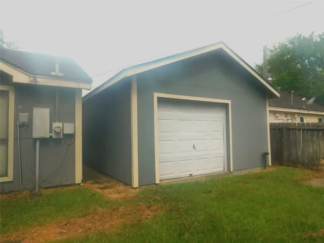 an empty room with closet