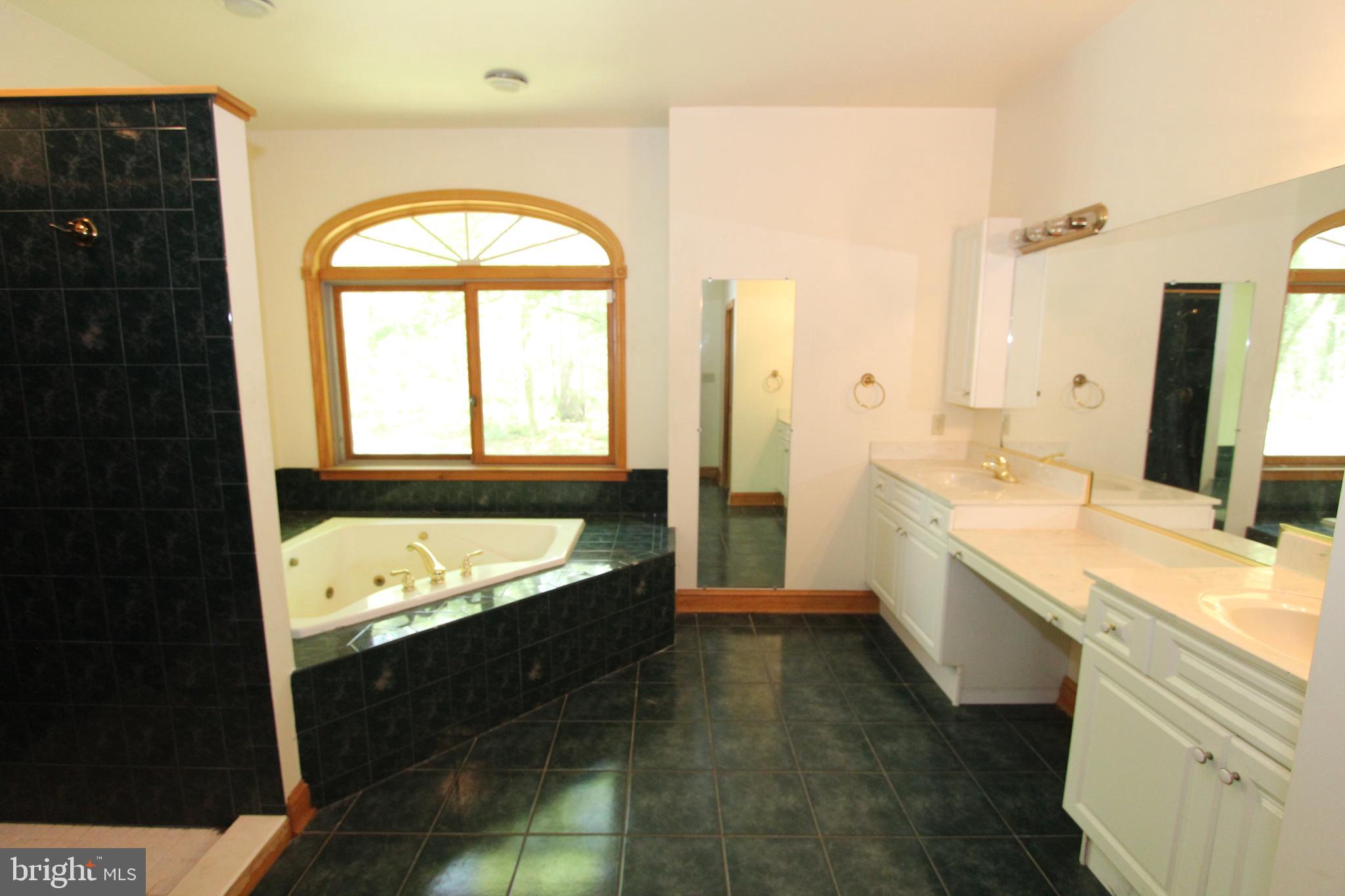 12125 South Piney Point Road Bishopville, MD 21813 - Photo 14 of 34 Gallery Image 14