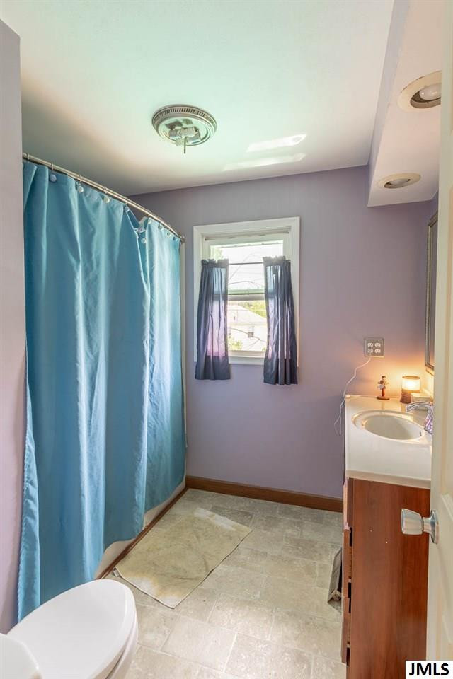 2708 Chatham Road Lansing, MI 48910 - Photo 12 of 16 Photo 12