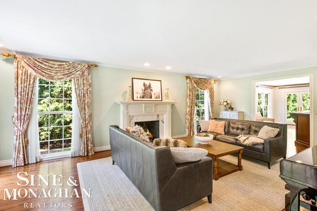 166 Touraine Road Grosse Pointe, MI 48236 - Photo 6 of 80 50112962-5.JPG