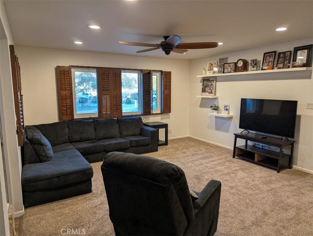 19989 Crow Road Apple Valley, CA 92307 - Photo 4 of 17