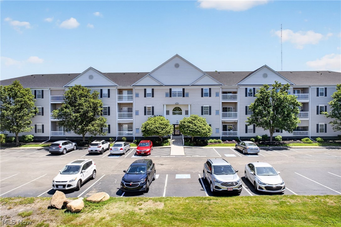 4703 Hills And Dales Road Northwest Canton, OH 44708 - Photo 23 of 25 beautifully maintianed condominium